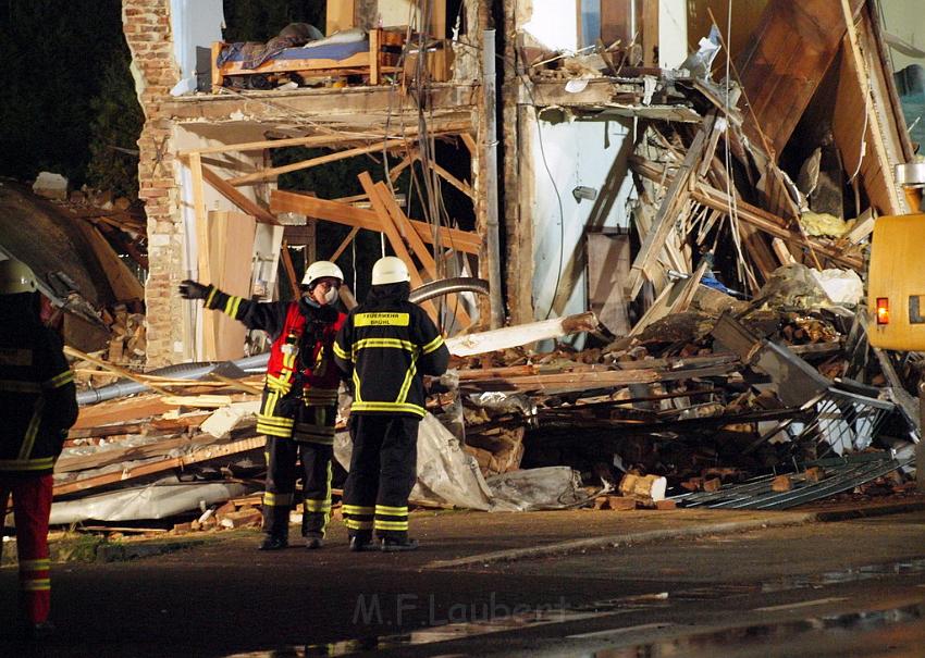 Hausexplosion Bruehl bei Koeln Pingsdorferstr P248.JPG